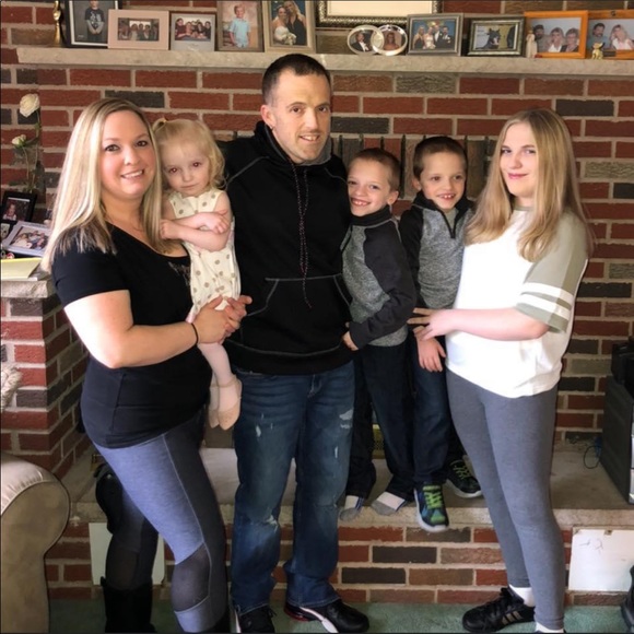 ❤️POSH AMBASSADOR, Alicia❤️ - Picture 2 of 12